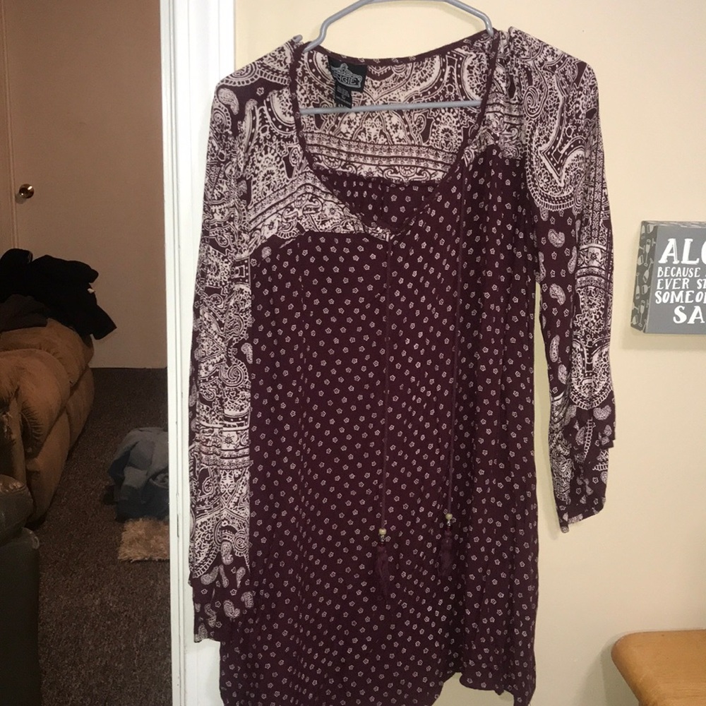 Pattern long sleeve dress